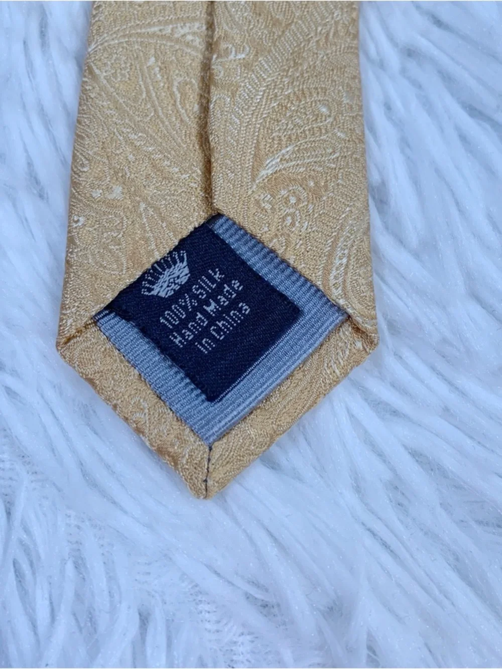 Countess‎ Mara classic Gold Paisley Silk Tie